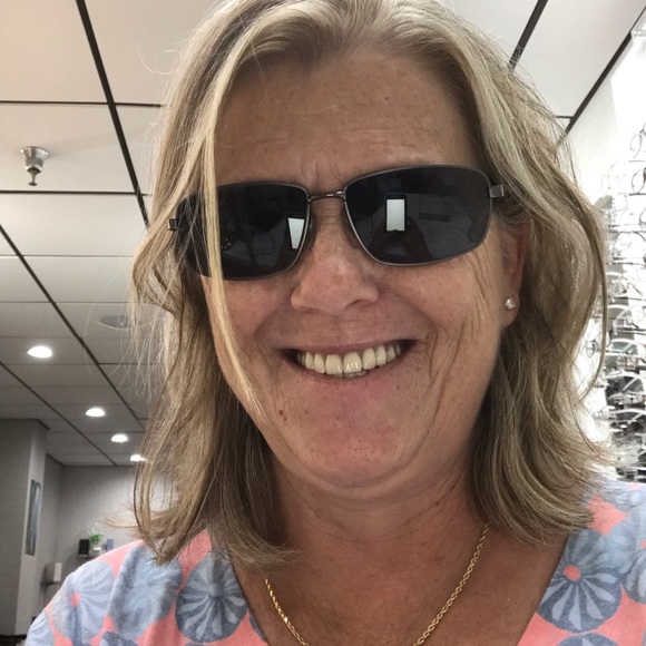 Meet your Posher, Angeleen - Picture 2 of 8